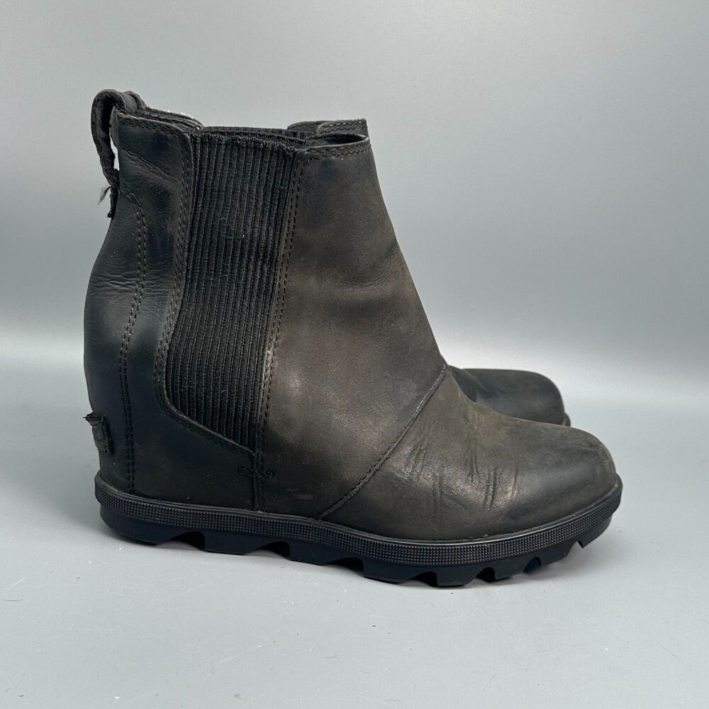 Sorel Joan of Arctic Wedge II Women's 6.5 Black Round Toe Pull On Chelsea Boots